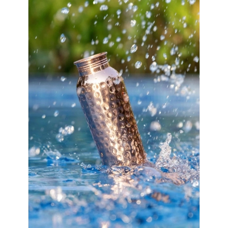 FORREST & LOVE - Bouteille en cuivre courbé mat, martelée - 900 ml