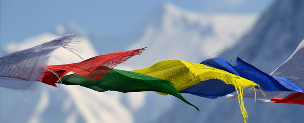 Gebetsfahnen in Tibet.